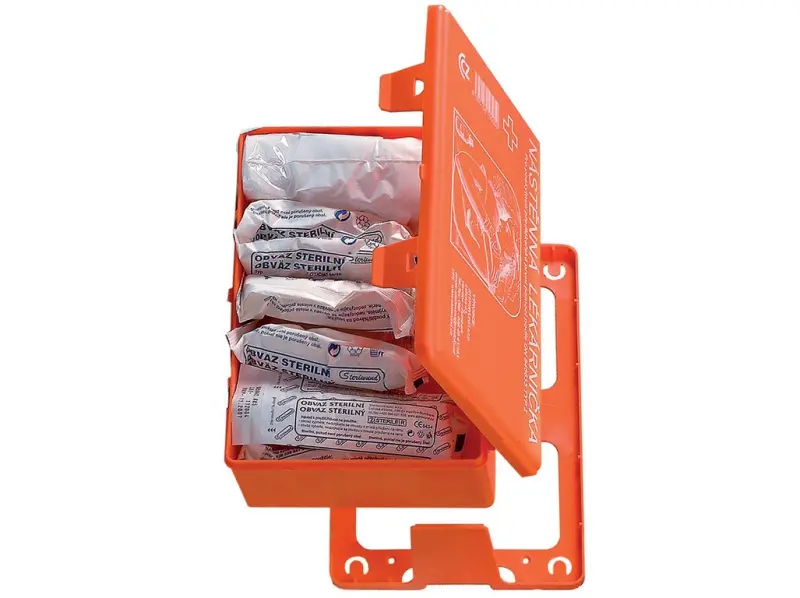 13684_6122 001 000 00 LEKARNICKA